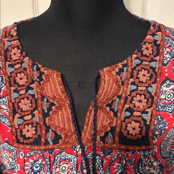 Lucky Brand Embroidered Top - Picture 2 of 9